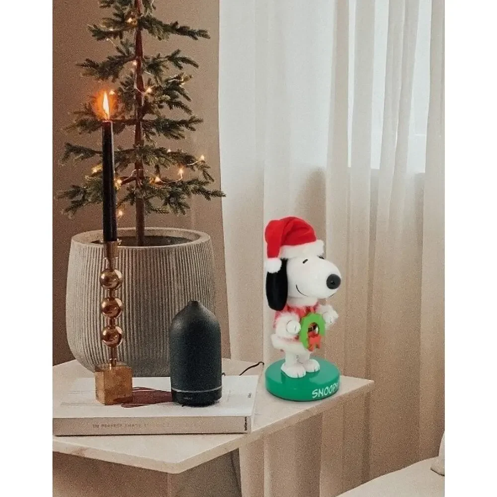 NEW! Peanuts Snoopy Collectable Christmas Nutcracker 8.5